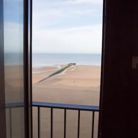 Appartement Huize Noordzee Located Directly On The *