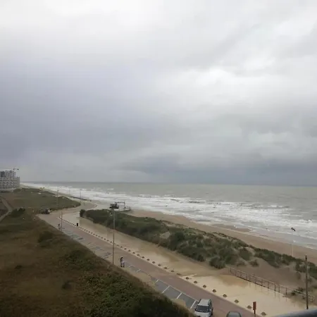Huize Noordzee Located Directly On The Appartement Middelkerke